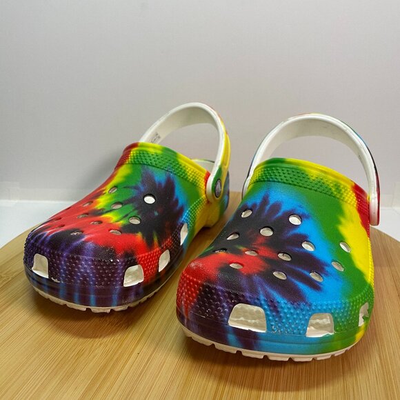Crocs Men 4 Women 6 Classic Clogs Tie Dye White Rubber Slip On Comfort 205453 - Picture 1 of 10